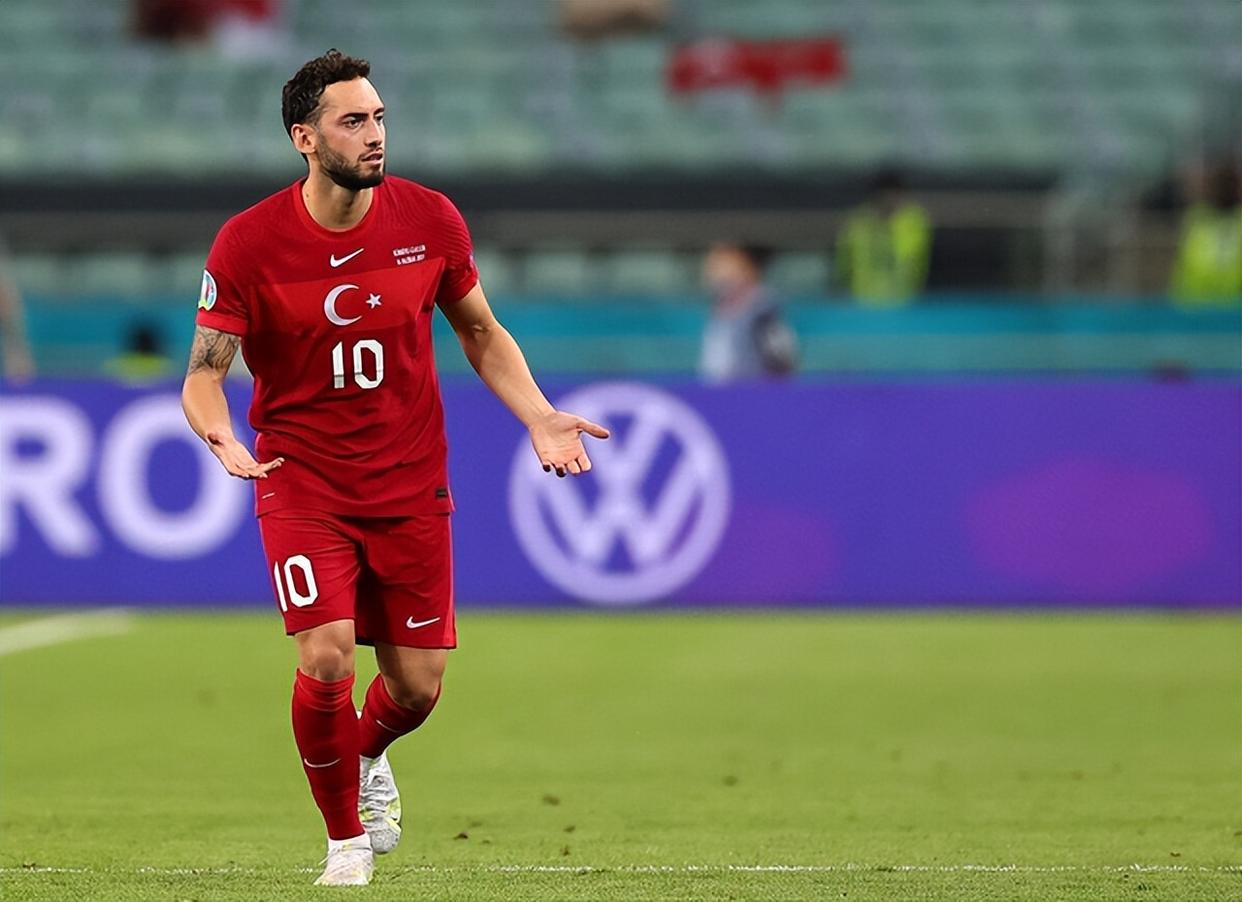 土耳其队客场取胜,给欧洲杯资格增光 土耳其队客场取胜,给欧洲杯资格增光