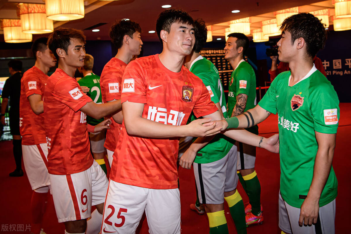 东道主球队在国际盛会上出色表现,成功晋级 东道主球队在国际盛会上出色表现,成功晋级